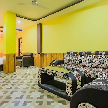 מלון Oyo 411 Florida 2*